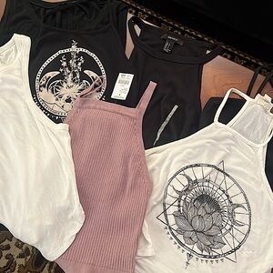 ❀ Lot of 7 Tank Tops ❀